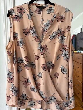 Banana Republic Blush Pink Floral Sleeveless Blouse